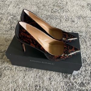 Banana republic heels
